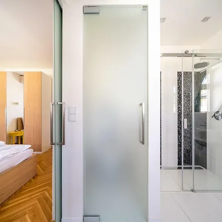 Luxurious Woodrow Wilson In Centre Apartment *