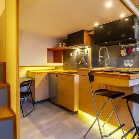 Cute Studio Apartment *