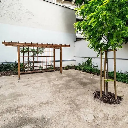 Apartment Design 3bdr In Residence, Free Parking Prague
