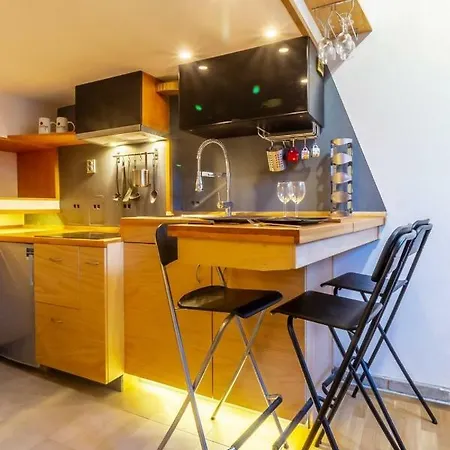 Cute Studio Apartment *
