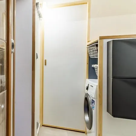 Cute Studio Apartment *
