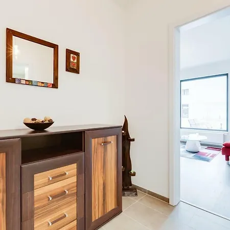 Apartment Waltrovka Garden With Parking, Netflix, Hbo