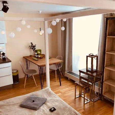 Apartment Moskevska With Terrace & Great Location Near The Centre