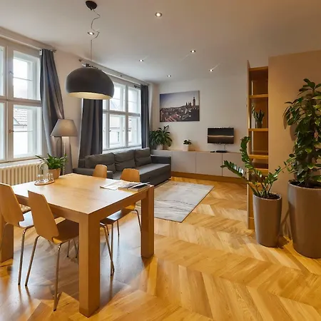 Palace Dlouha - Old Town Apartment *
