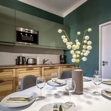 Ruterra Apartment Cimburkova * Prag