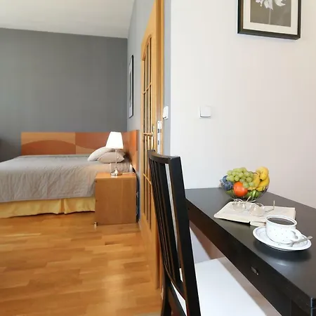 Vinohrady Sazavska Apartment