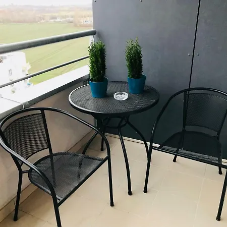 Letnany - Standerova Apartment Prague