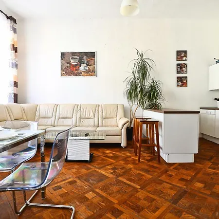 Spacious Cozy In Centre *