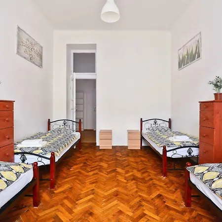 Apartment Spacious Cozy In Centre Prague