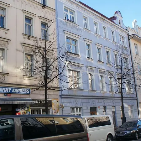 7 Bubenecska Apartment Prague
