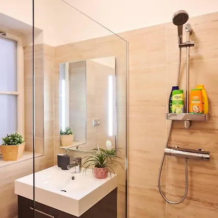 Royal Route Lesser Town Apartment *