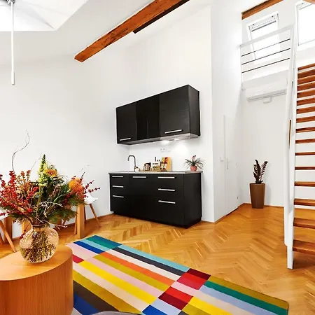 Royal Route Lesser Town Apartment