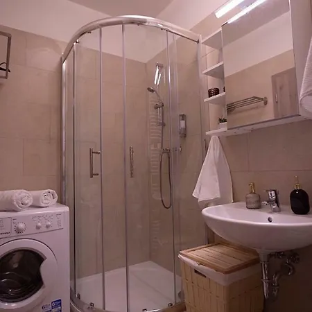Letnany - Standerova Apartment *