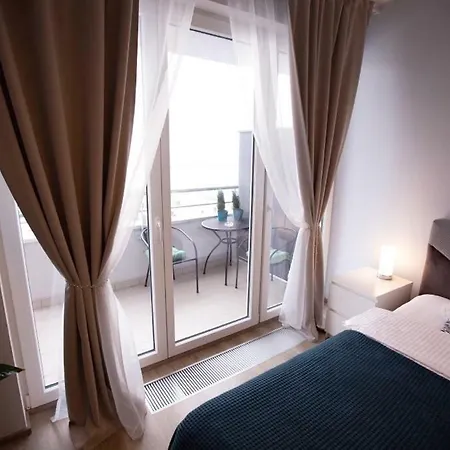 Letnany - Standerova Apartment *