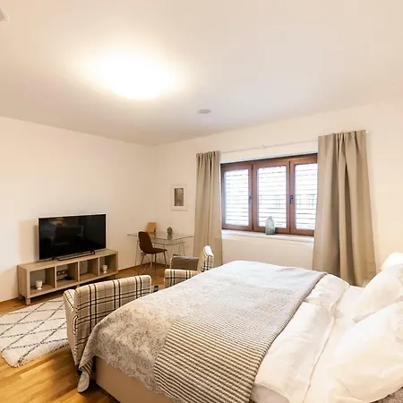 Expat House Apartment Prague