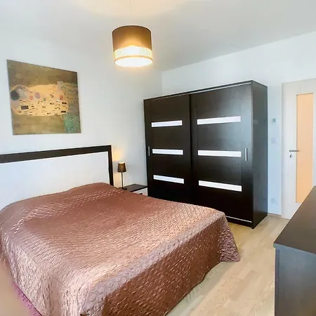 Appartement Art Garden Towers Praag