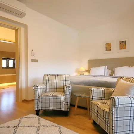 Expat House