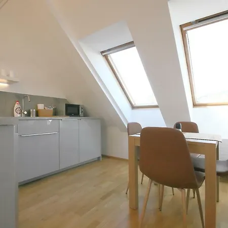 Expat House Apartment