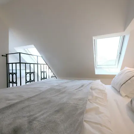 Expat House Apartment