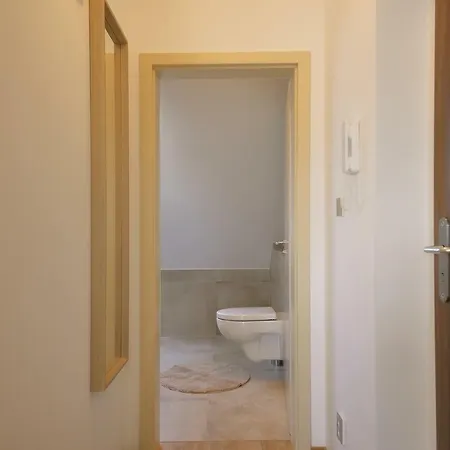 Expat House Apartment