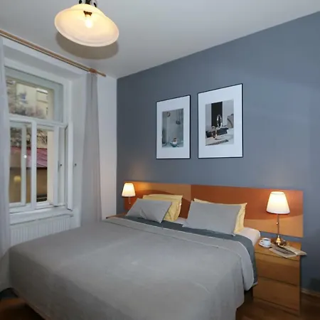 Apartment Vinohrady Sazavska Prague