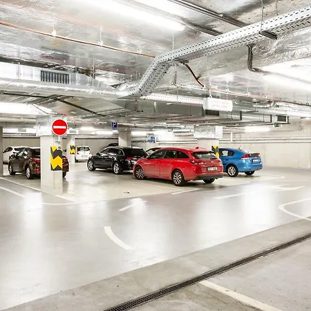 Invalidovna With Free Parking Apartment *