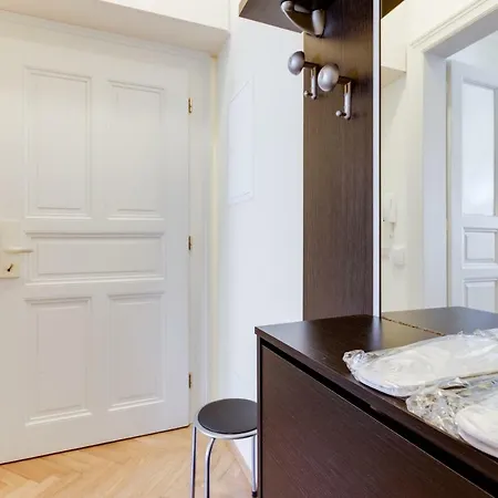 Halkova Studio Apartment *