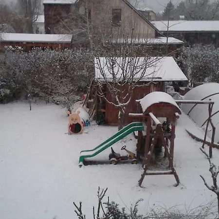 Mamut Privat Garden House Holiday home Prague
