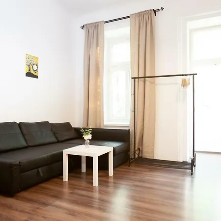 Apartment Wow Wow