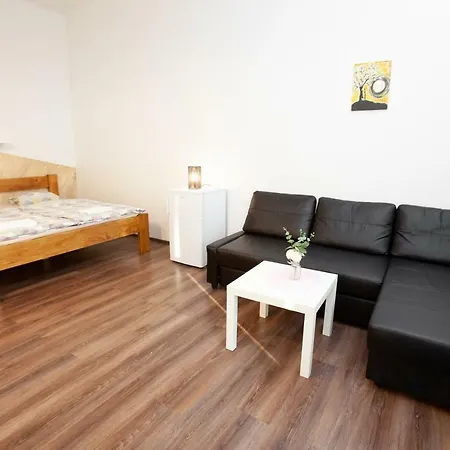 Apartment Wow Wow