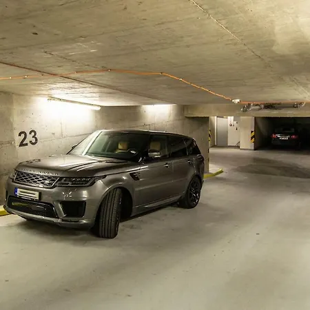 Apartment Design 3bdr In Residence, Free Parking *