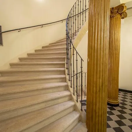 Apartment Design 3bdr In Residence, Free Parking