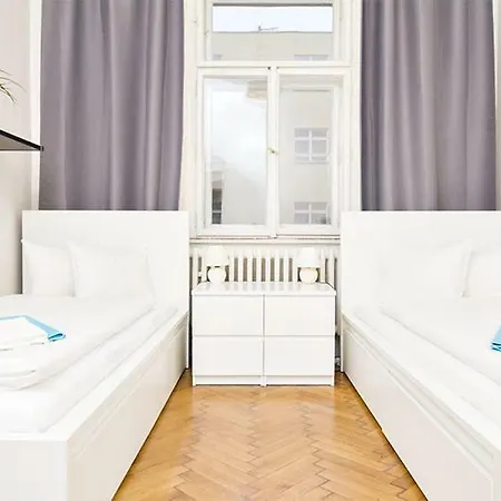 With 2 Bathrooms- 5 Minutes From Old Town - 102 M2 *