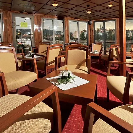 Florentina Boat ספינת מלון