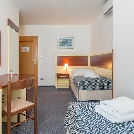 Hotel Atos