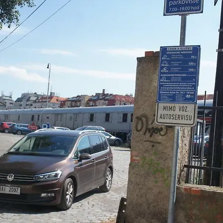 7 Bubenecska *