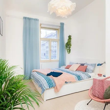 Aparthotel L.i.a S.r.o *