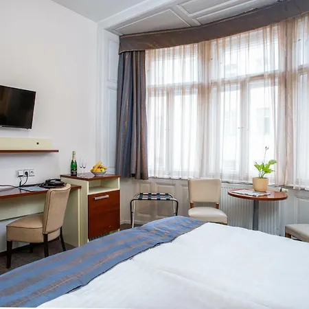 Gloria 4* Prag