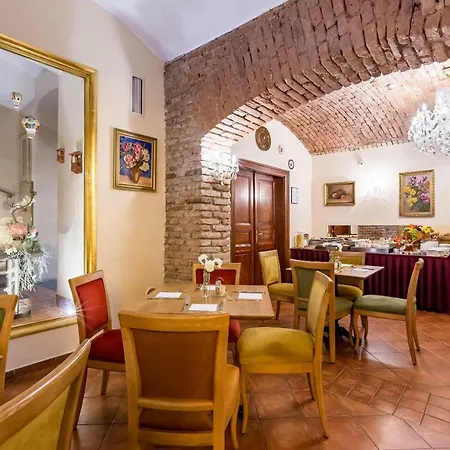 Hotel Caruso Old Town
