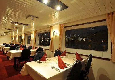 Florentina Boat 3* פראג