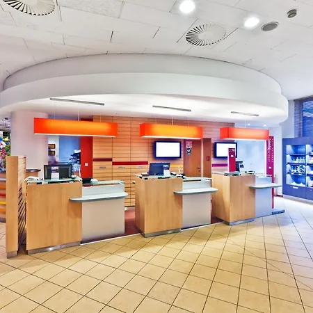Ibis Mala Strana 3*