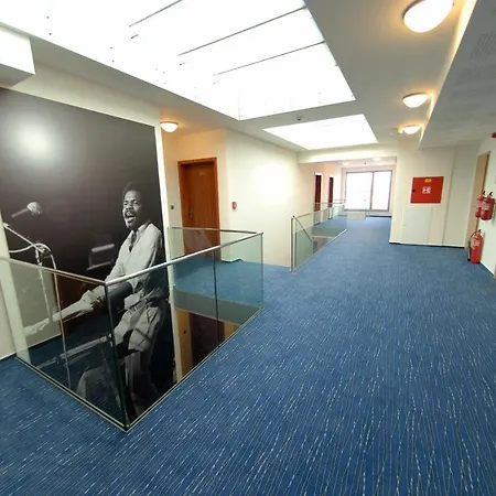 Academic & Congress Centre Hotel 4*