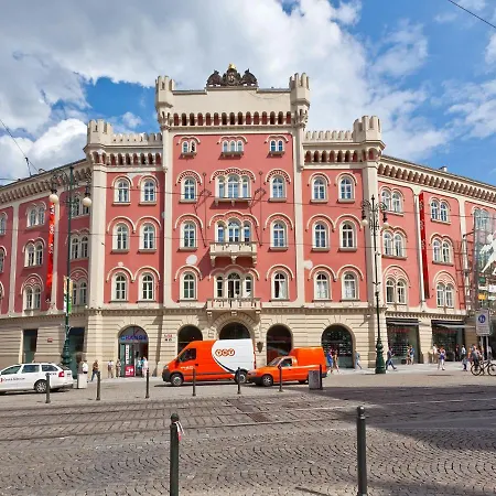 Lovely - Truhlarska * Prague