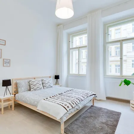 L.i.a S.r.o Aparthotel