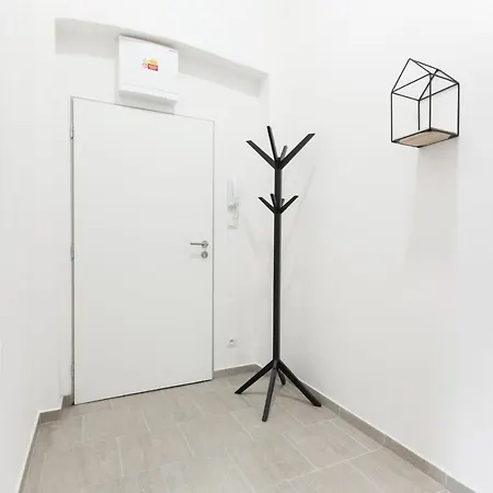 Aparthotel L.i.a S.r.o