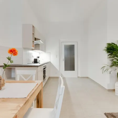 L.i.a S.r.o Aparthotel Prague