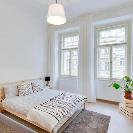 L.i.a S.r.o Aparthotel Prague