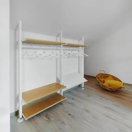 Apartment Honest Smichov