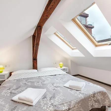 Republic Square Loft Aparthotel Prag