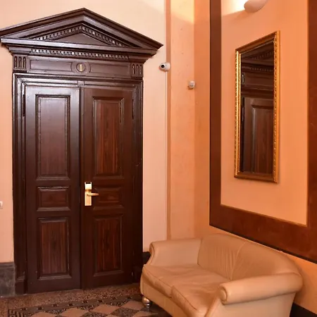 Vikroria - Halkova 5 Apartment